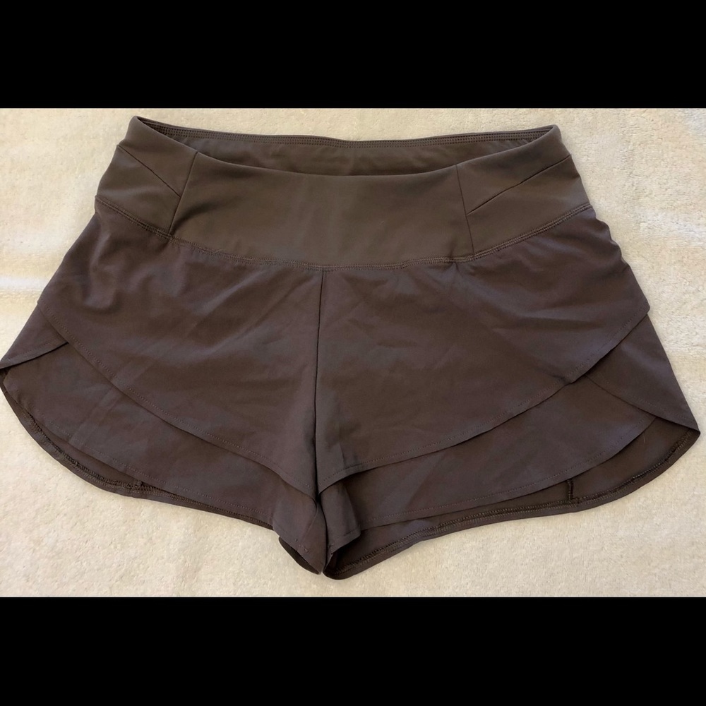 Calia by Carrie Underwood Medium Petal Hem Shorts Purple gray in color